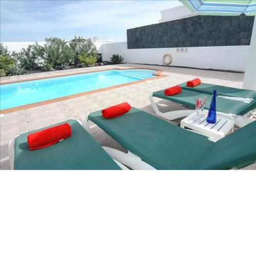 Villa in Playa Blanca Sleeps 4 includes Swimming pool and WiFi