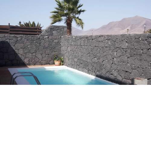 Villa in Playa Blanca Sleeps 6 includes Swimming pool Air Con and WiFi 1