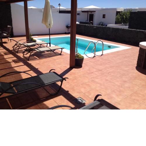 Villa in Playa Blanca Sleeps 6 includes Swimming pool and WiFi