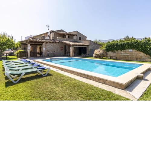 Villa in Pollenca Sleeps 10 includes Swimming pool and Air Con