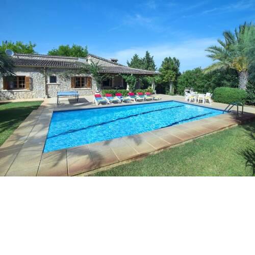Villa in Pollenca Sleeps 6 includes Swimming pool Air Con and WiFi 1