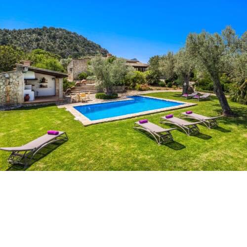 Villa in Pollenca Sleeps 6 includes Swimming pool Air Con and WiFi 7