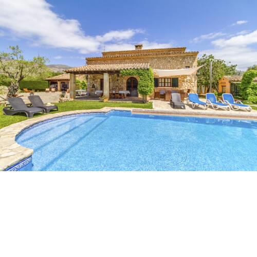 Villa in Pollenca Sleeps 6 includes Swimming pool and Air Con