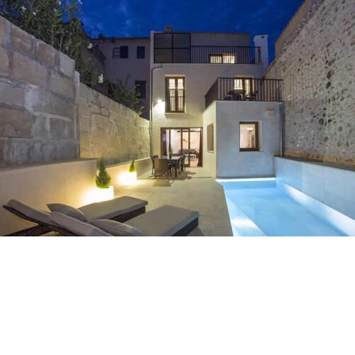 Villa in Pollenca Sleeps 8 includes Swimming pool and Air Con 5 3