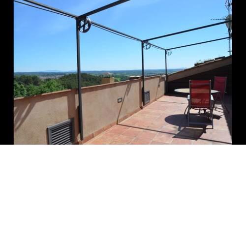 Villa in Porqueres Sleeps 2 with Pool and Air Con