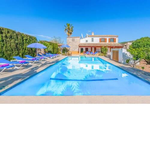 Villa in Port de Pollenca Sleeps 12 with Pool Air Con and WiFi