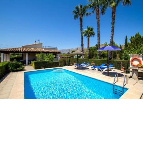 Villa in Port de Pollenca Sleeps 4 with Pool Air Con and WiFi