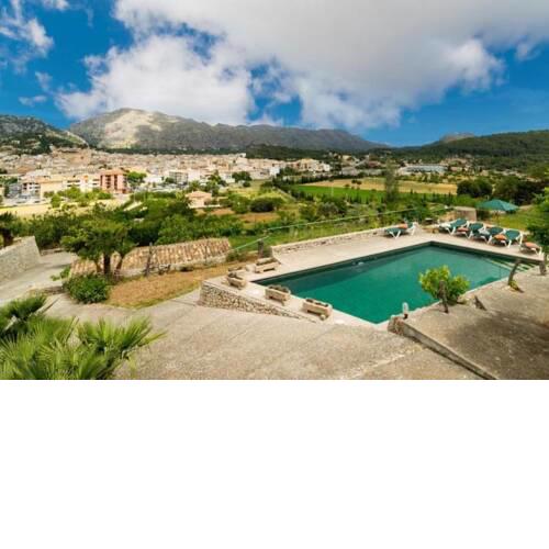 Villa in Port de Pollenca Sleeps 7 with Pool Air Con and WiFi