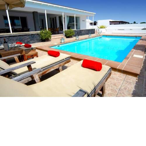 Villa in Puerto Calero Sleeps 8 includes Swimming pool Air Con and WiFi