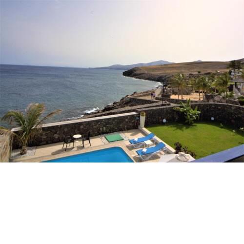 Villa in Puerto Calero Sleeps 8 with Pool and Air Con