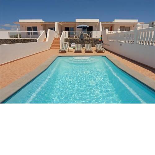 Villa in Puerto del Carmen Sleeps 5 with Pool