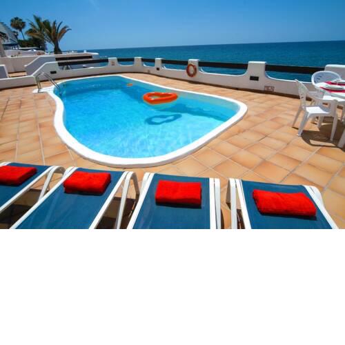 Villa in Puerto del Carmen Sleeps 6 with Pool Air Con and WiFi
