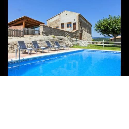 Villa in Sagas Sleeps 17 with Pool
