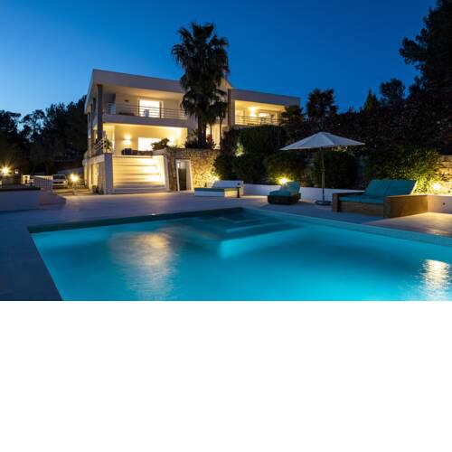 Villa in Santa Gertrudis Sleeps 12 with Pool and Air Con