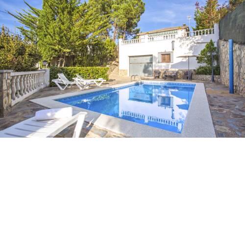 Villa in Terrafortuna Sleeps 7 with Pool
