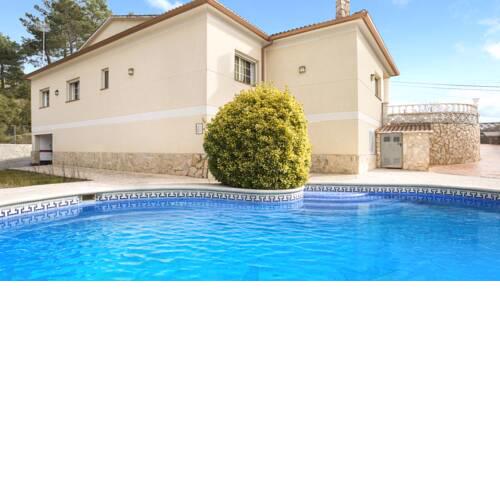 Villa in Terrafortuna Sleeps 8 includes Swimming pool 9