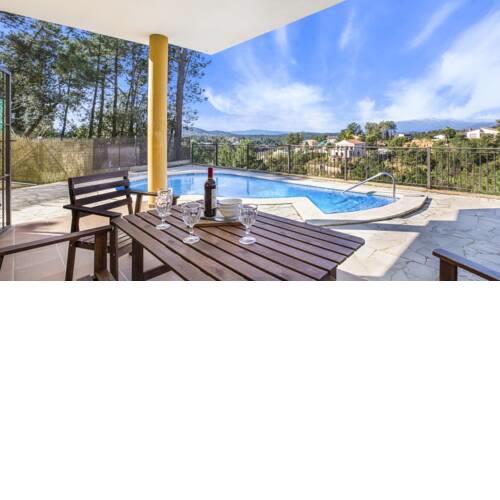 Villa in Terrafortuna Sleeps 8 includes Swimming pool