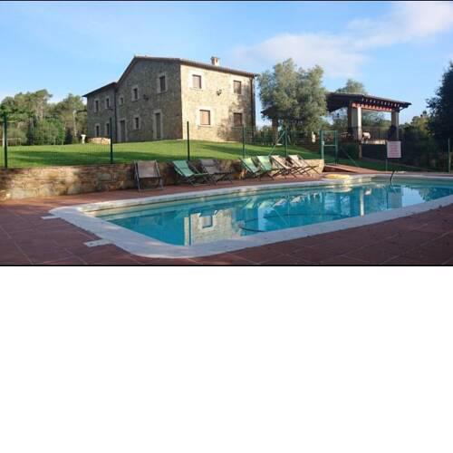 Villa in Usall Sleeps 20 with Pool