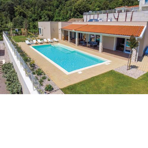 Villa in Veprinac with a stunning view