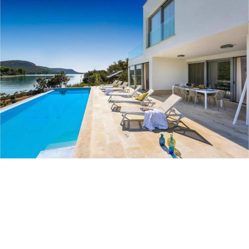Villa Inblue
