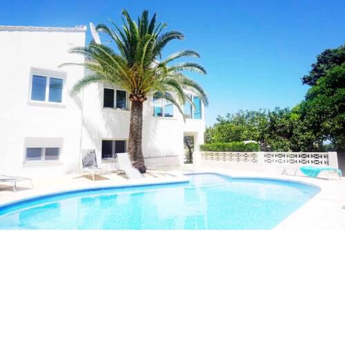 Villa independiente con piscina privada climatizada cerca playa aa bbq