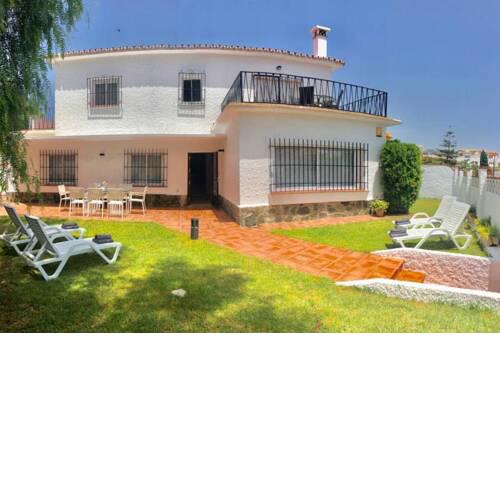 Villa independiente junto a Puerto Marina