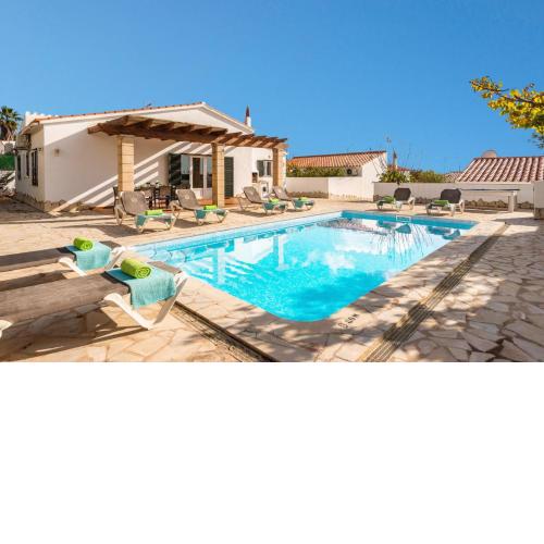 Villa Ingrid Porter by Villa Plus