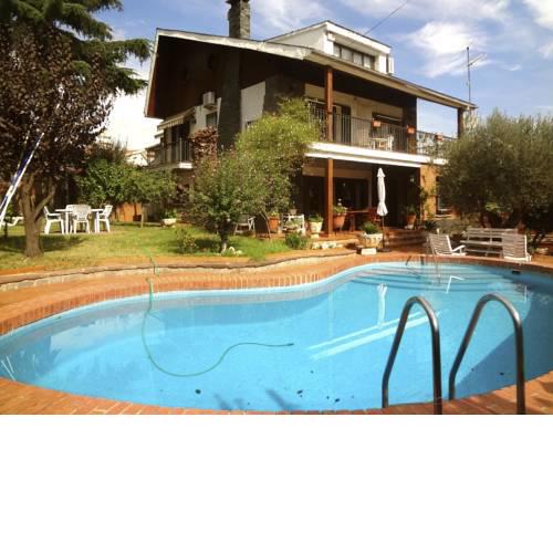 Villa Isaac Albeniz