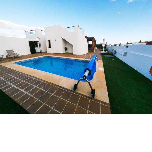 Villa James