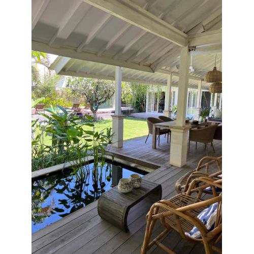 Villa Jasper at BERAWA beach