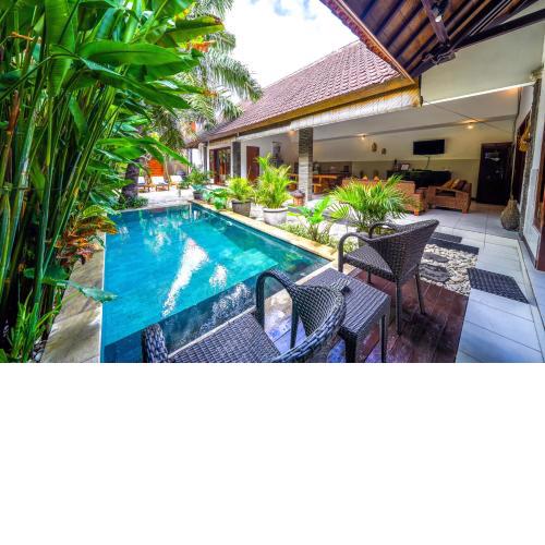Villa JES - Heart of Legian 4 Bedrooms, 3.5 Bathrooms