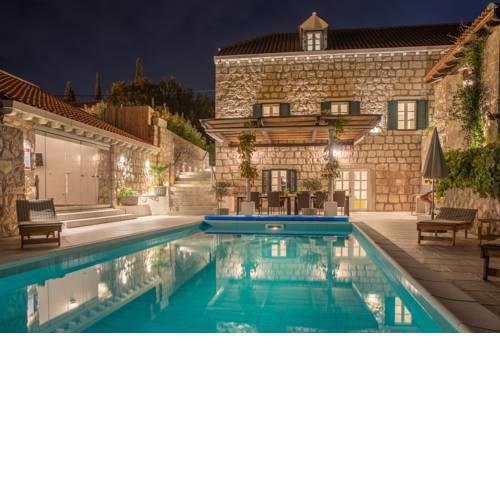Villa Joe with heated pool