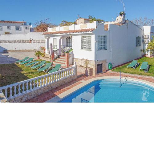 Villa Jorge en Nerja, piscina privada, parking y wifi gratis