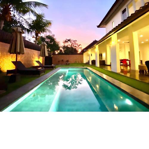 Villa JULIA | heart of Seminyak | 350m Beach