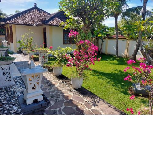 Villa Juliani Lovina Bali