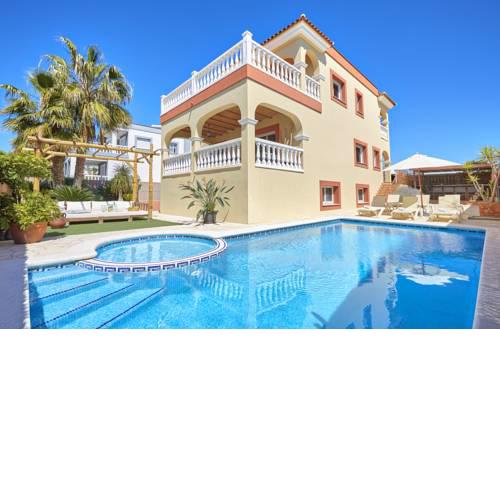 VILLA JUNCOS