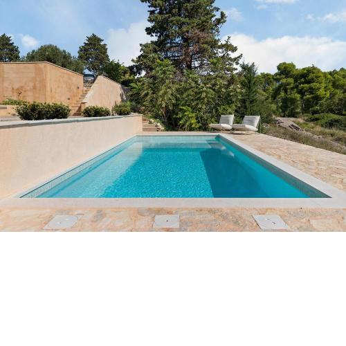 Villa Kamilah Serene Stone House Hideaway