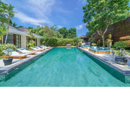 Villa Karishma - Luxury 6BR Villa Next to Berawa
