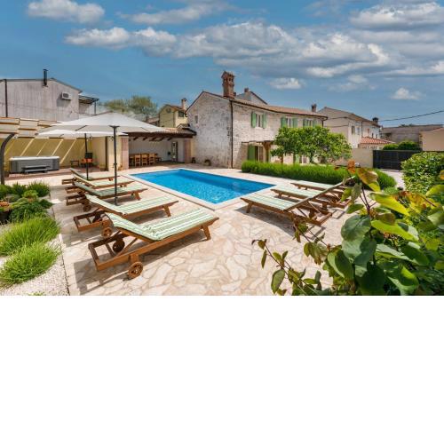 Villa Katja near Krnica with whirlpool only 3 km from the beach