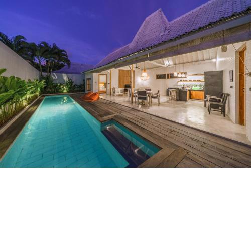 Villa Kazz 1 - Villa 1 Joglo style - 2 bdr - AMAZING LOCATION