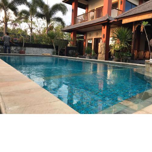 Villa Kenanga in Meninting By The Beach