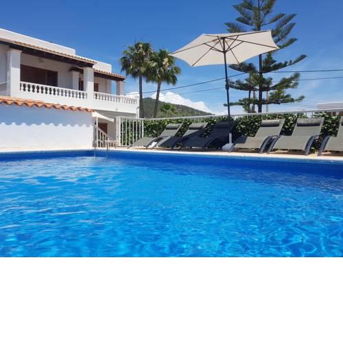 Villa Kiku Ibiza: Excellent location, refurbished
