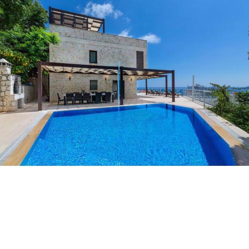 Villa Korsan- 7 Bedroom Villa with Private Pool and Sea View