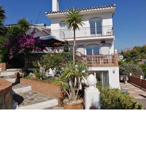 Villa La Loma amazing views of the sea and Mountains
