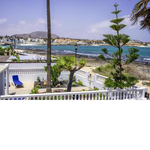 Villa La Maja Beachfront