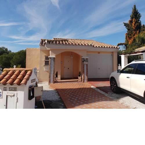 Villa La Tache - Private villa with private pool located in the well-known area of Calahonda - Costa del Sol - CS222