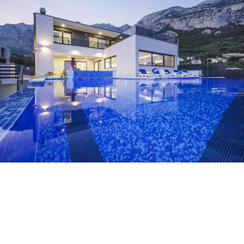 Villa Lacus