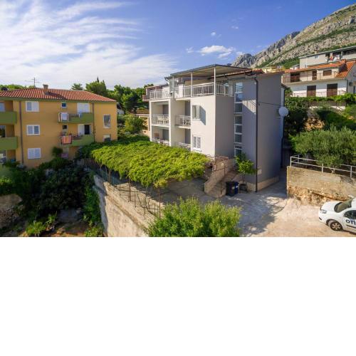 Villa LANA***