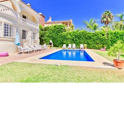 Villa Las Palmas Sleeps 10