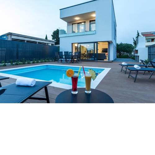Villa Lasti with private swimming pool